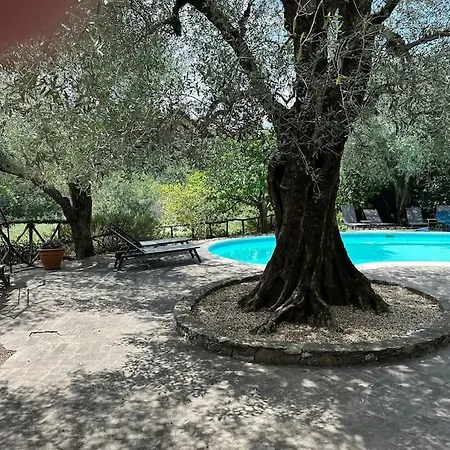 Idyllische Landhaus Mit Pool Und Fernblick