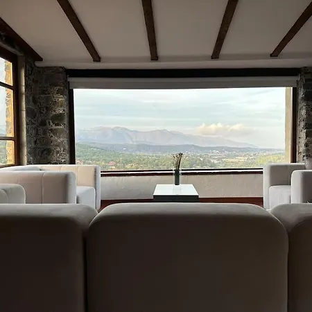 Idyllische Landhaus Mit Pool Und Fernblick